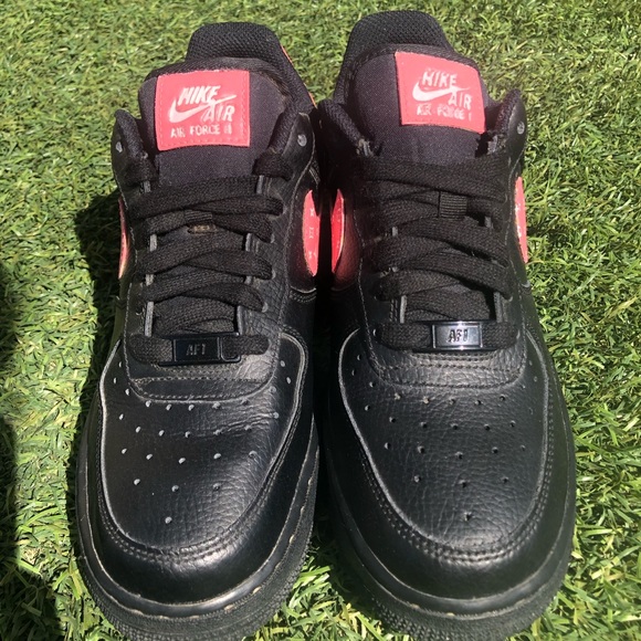 CUSTOM AIR FORCE 1s - Picture 4 of 6